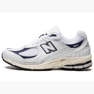 New Balance 2002R “Dad” Running Sneakers Men’s Size 8 Women’s size 10